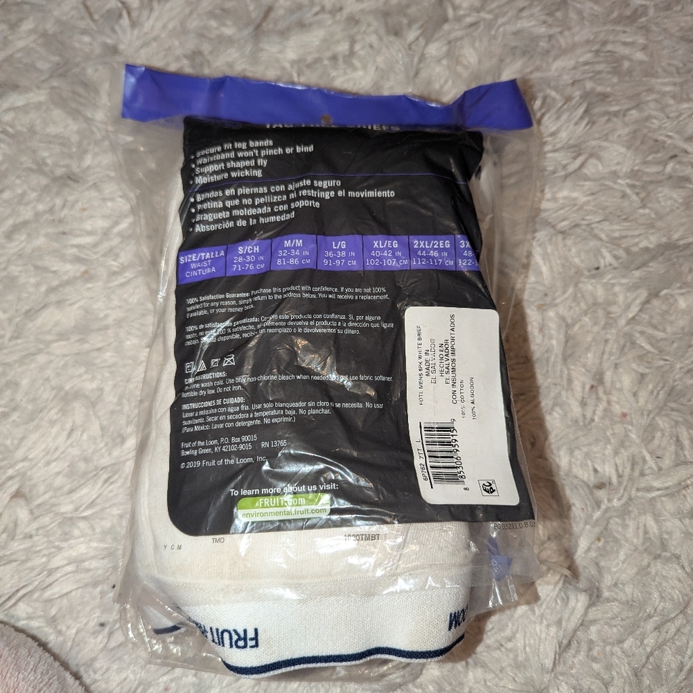 Fruit of the Loom Men’s White Tag-Free Briefs - Pack of 6 - Picture 2 of 8